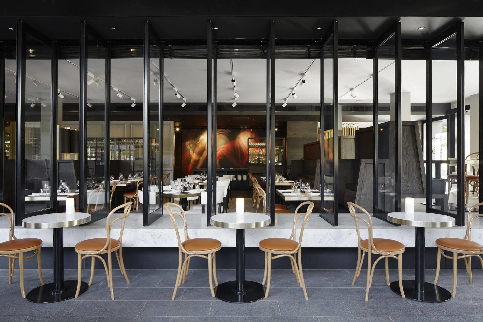 Burbury Hotel Camberra Exterior foto